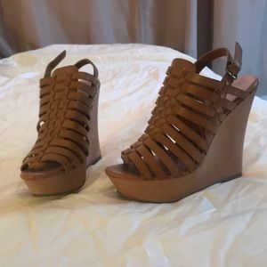 Missimo Supply Co Camel wedges